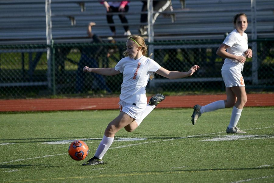 Girls soccer takes on Saginaw Valley tourney