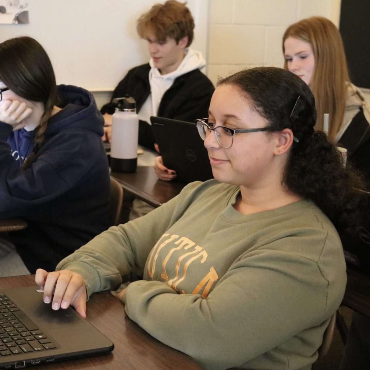 Photo of the Day #61!
Senior Jersey Williams working diligently on a test in Mrs. Solomon's English 12 class.